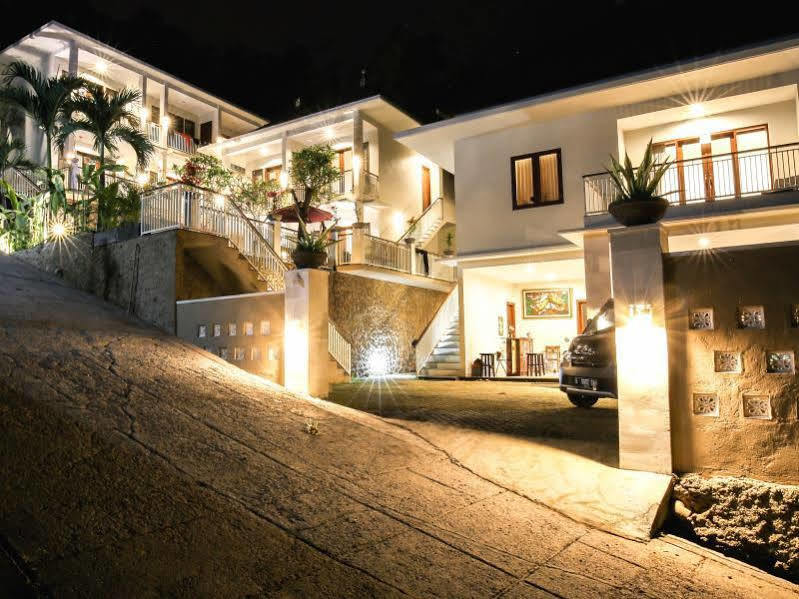 Dewi 3* Padangbai (Bali)