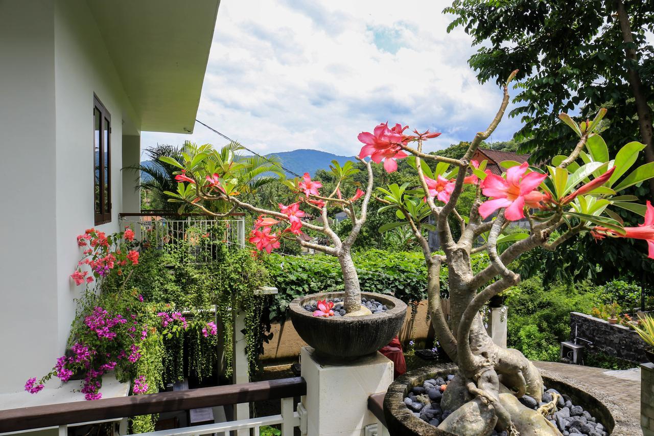 Dewi Padangbai (Bali)